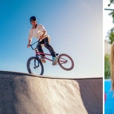 Tonåringar cyklar och spelar padel